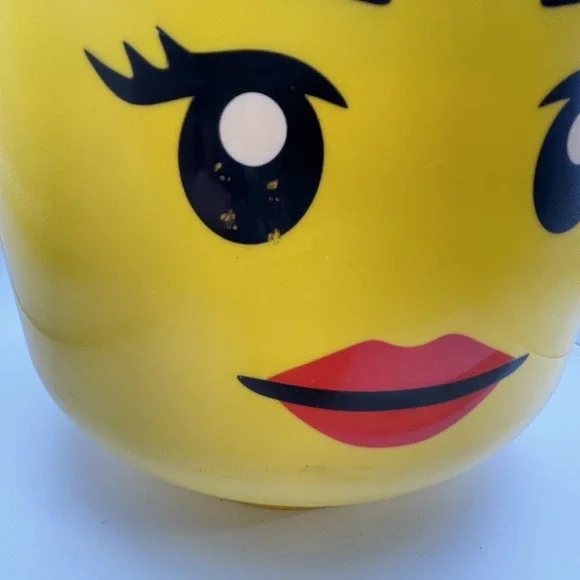 LEGO Large Storage Case Head‎ Yellow Iconic Lipstick Smile Girl Mini Figure - Picture 9 of 9